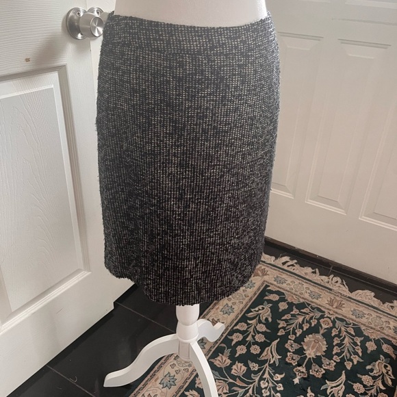 J. Crew Black and beige Tweed Pencil Skirt  size 6 # 228 - Picture 1 of 7